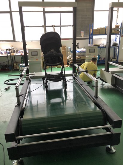 河北新仕嘉公司訂購嬰兒車動態(tài)耐用性試驗機_穩(wěn)定性測試臺_嬰兒車舉起下壓測試機已發(fā)貨 河北新仕嘉公司訂購嬰兒車動態(tài)耐用性試驗機_穩(wěn)定性測試臺_嬰兒車舉起下壓測試機已發(fā)貨